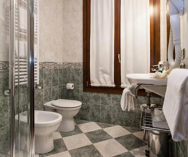 Al Ponte Mocenigo Otel 3*
